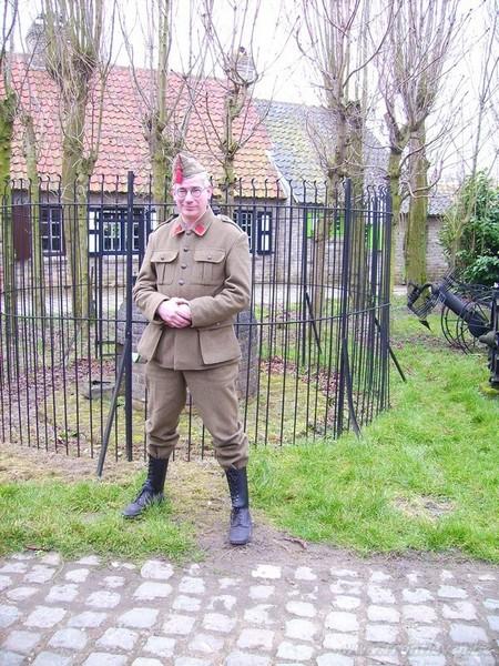 pict0165zf1.jpg - Soldaten tijdens hun vrije tijd